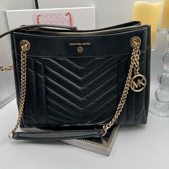 Michael Kors Black Chevron Shoulder Bag with Gold Accents - Picture 3 of 15